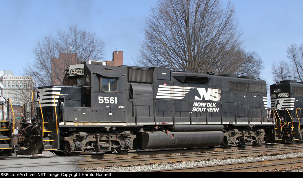 NS 5561